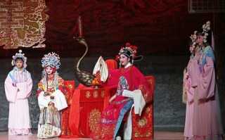 电影女附女驸马黄梅戏，电影女驸马黄梅戏完整版